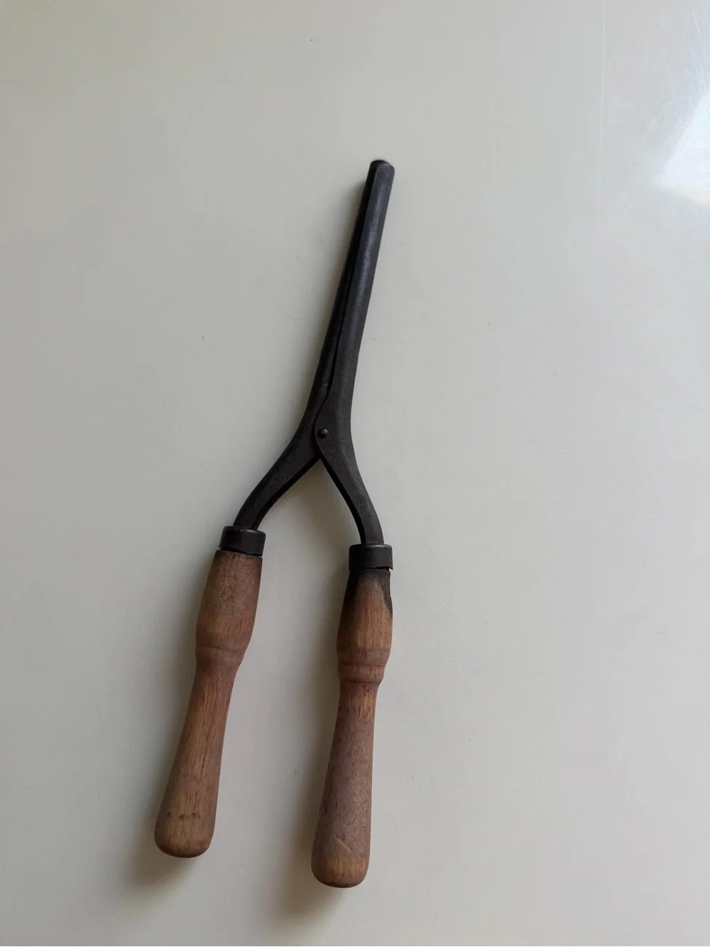 Vintage Victorian Hair Curling Tongs Primitive Beauty Decor 9